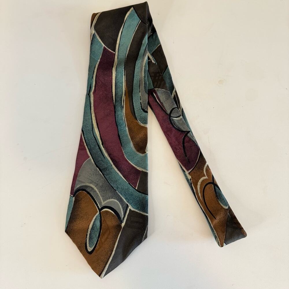 Bugatti Men's Multicolor Abstract Pattern Adjustable Italian Silk Pointed Tie - Picture 6 of 6